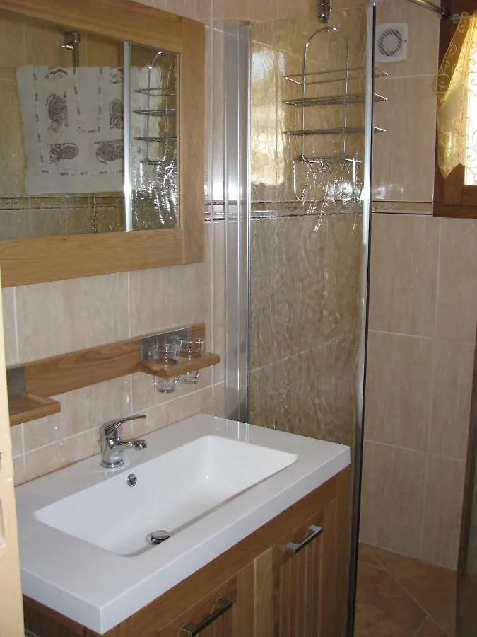 Au Bons Repos Apartment Estavar 0*,