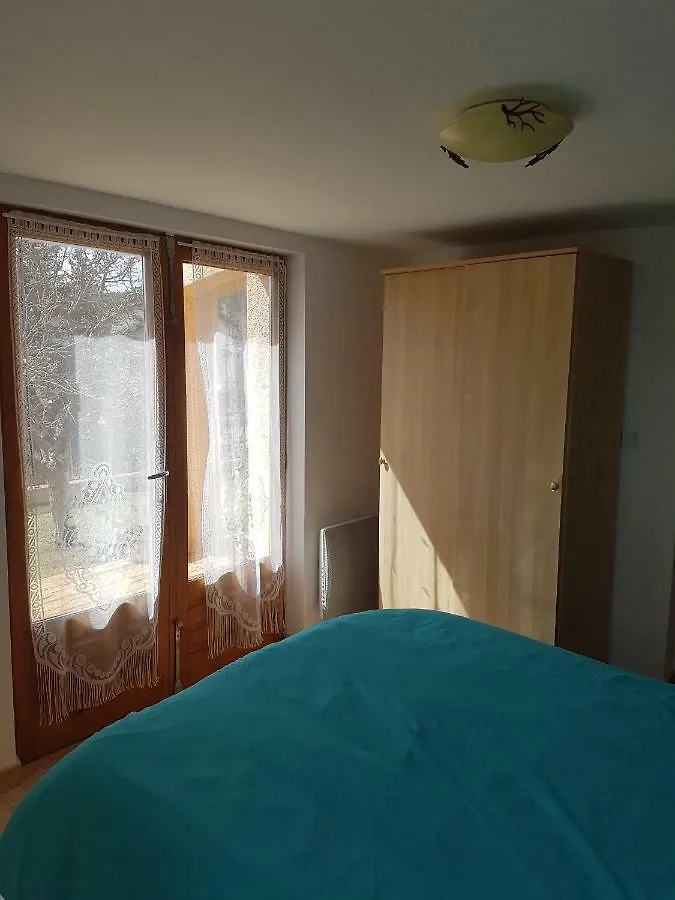 Au Bons Repos Apartment Estavar